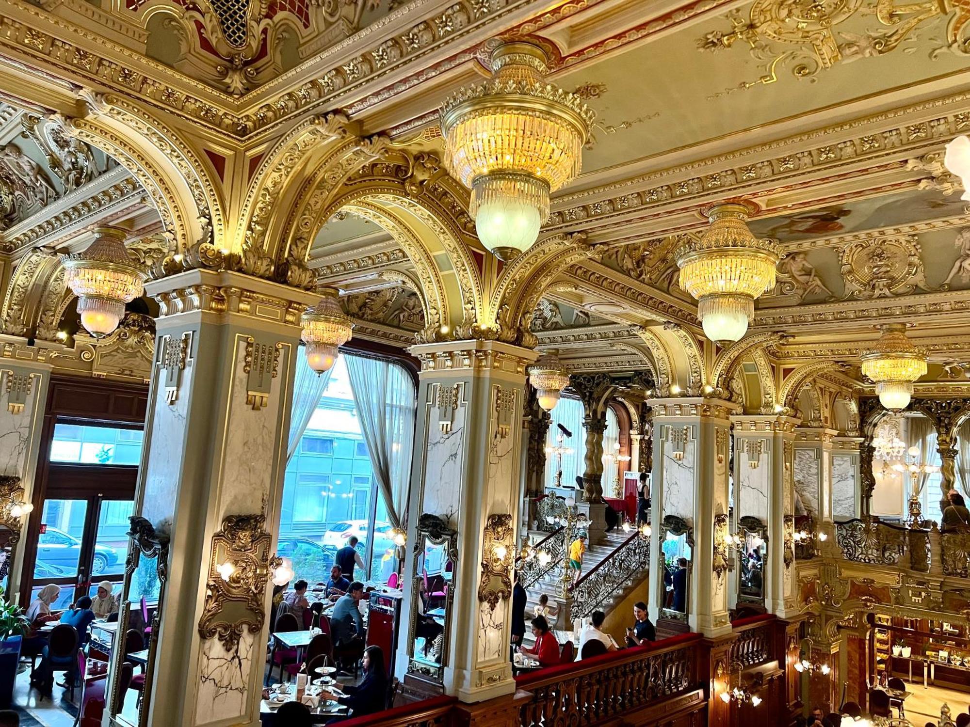 Acacia Aparhotel-Near New York Cafe ブダペスト エクステリア 写真